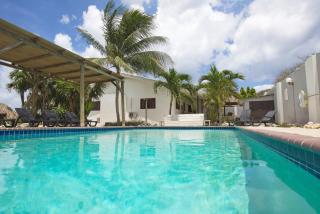Bantopa Apartments - Willemstad - 0