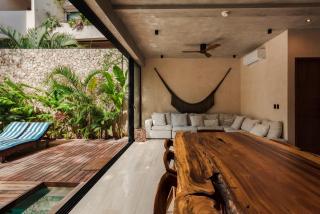 Luxury 5 Bedroom Pool Tiki Bar & Outdoor Gym - 7