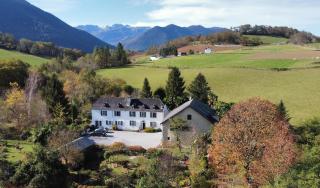 Gîtes pour 18 personnes dans les pyrénées - 0