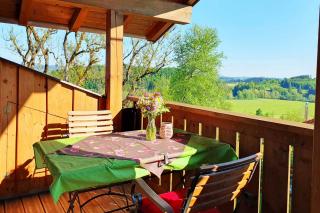 Landhaus Jörg - Giebelwohnung Gipfelstürmer mit Balkon, naturnahe Lage, Hunde willkommen - 5