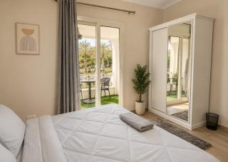 Cozy 2BR Retreat with Green Views, Minutes from the Airport - 6