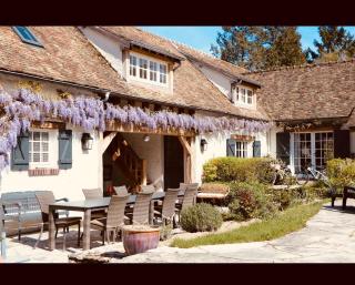 House with Pool and Tennis 50min from Paris 2ha Estate 9 Bedrooms Sleeps 14 - 2