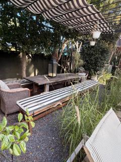 Almond Cottage Bed & Breakfast - 1