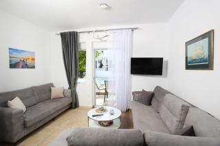 Aether Green Modern Villa - 6