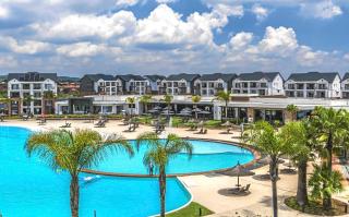 E&M Lux Home Stay - 3