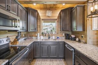 Little Bear Lodge cabin - 1