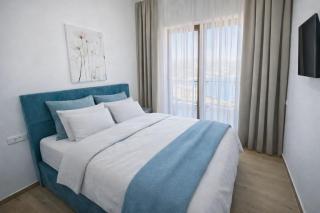 Luxury hilltop apartment with parking & sea view - 3