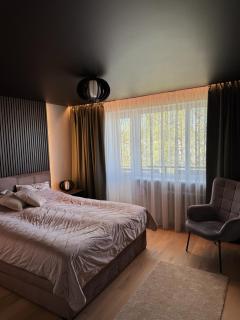 Modern City Apartment with River View - 8