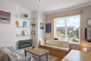 Apartment Expansive Sea Views Private Parking - 8