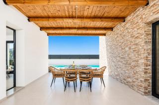 Villa Salty Sun 6 - 8