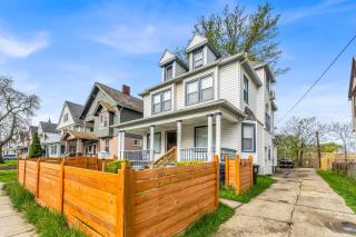 Deux Private Room 11 mins to Downtown & 15 minutes to Cleveland Airport - 5