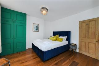 Convenient 3-Bed Near Bingham Station & Town Centre - 1