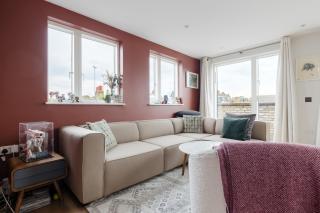 Sleek & Spacious 2BD Flat - Clapham - 8