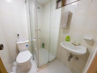 Cozy Laureles Studio Quiet and Central - 3