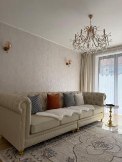 Charming & Peaceful Central Home - 6