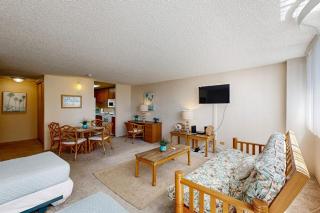 Tradewinds Plaza 906 - 4