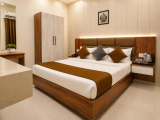 Shri Raghav Palace Hotel Ayodhya - 1