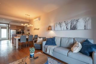 Condo overlooking Lac Superieur & mountain views - 9
