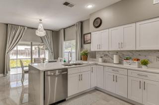 Screened Lanai & Yard! Family Getaway in Apopka - 8