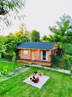 Nigeen Vista Lakeside Chalet - 0