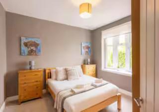 Luxury 3 Bed House in Giffnock. Big Garden Drive - Pass the Keys - 2