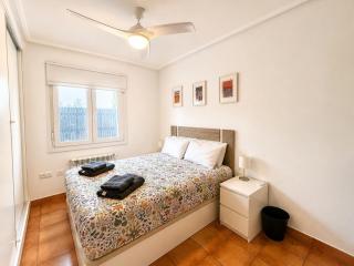 Villa Alegre, Mar Menor Golf - 2 beds - 2 baths - private heated pool - solarium - family friendly - 4
