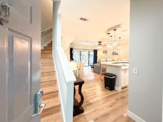 Ocean Breeze - Walk to Beach 3BR Lagoon View Villa - 5