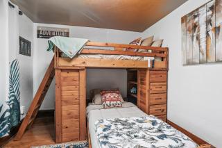 Spacious Stay near Lambeau - 1
