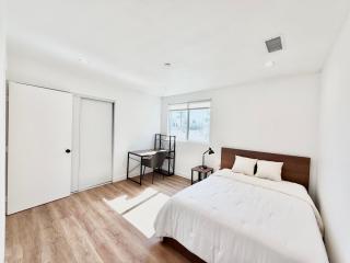 Stylish 4BR Near USC & Downtown LA - 8