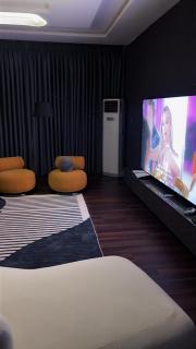Alexa Smart Home One Bedroom Luxury Apartment - 0