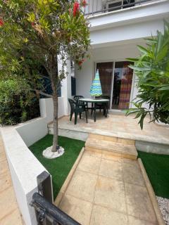 Azure Danaos seafront - 3