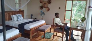 LINCON's HOME CAMP BUNYONYI - 2