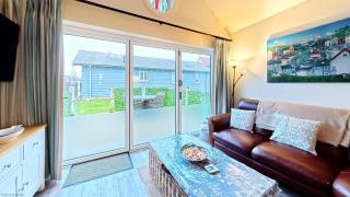 The Lobster Pot Beach House - Part of the The Bay Filey Holiday Village with pool, gym and direct beach access, pub, restaurant, tennis and meadows walks - Filey - 6