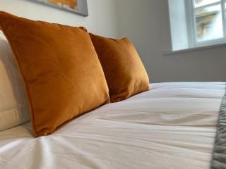 3-Bed Apartment, Old Town Square - 8