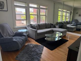 Prime location - Cozy 3bd near downtown! Free parking & fast WiFi! - 9