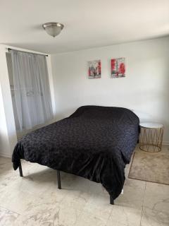 Prime location - Cozy 3bd near downtown! Free parking & fast WiFi! - 5