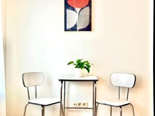 Modern 1BR Apartment in Antwerp Historical City Centre - 4