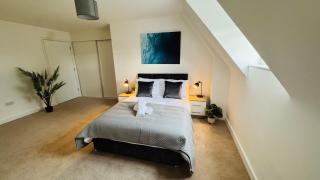 Central Old Town Base 1 & 2BR Apartments - 9