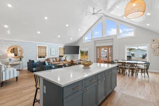 5 BR Home with Pool, Golf Cart, Walk to Beach, 1 Mile to World Famous Tootsie - 9