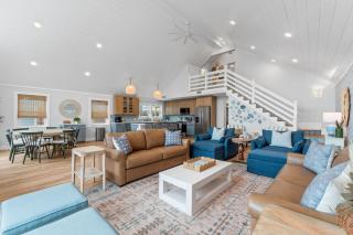 5 BR Home with Pool, Golf Cart, Walk to Beach, 1 Mile to World Famous Tootsie - 1