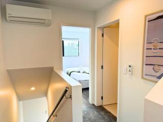 Modern 2BR Townhouse in Fairfield - 5