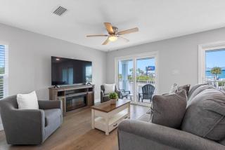 Brand New Waterfront Retreat Near Tampa Bay - 0