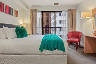 Cosy Cityview Modern Studio | Pool - Gym - Aircon - 1