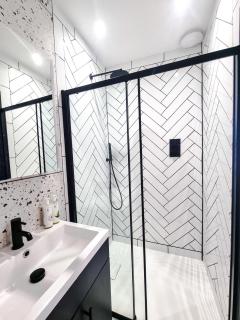 Brookfield House - 6