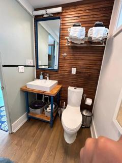Chic Nooks at DeKalb Ave Unit C - 7