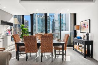 Sunbathed Sky-High 3 bed Hideaway - 5