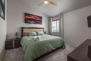 Charming Luxe Home Sleeps 4 - 4