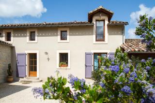 Gîte au Couchant à Caylus - Piscine - Jardin - 3 chambres - 8 personnes - 5 minutes du village médiéval - 6