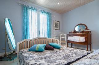 Gîte au Couchant à Caylus - Piscine - Jardin - 3 chambres - 8 personnes - 5 minutes du village médiéval - 2