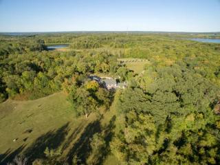 Holbrook Retreat - 5 bedroom on 47 acres - 6